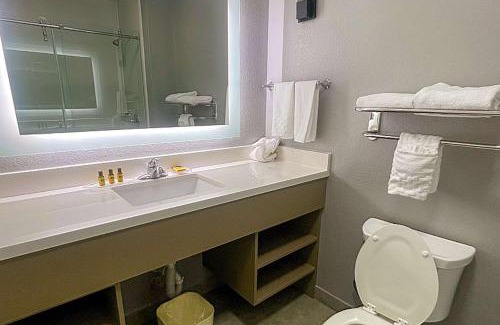 El Lago Hotel | Comfort Suites Seabrook - Kemah