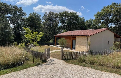 Castelnaud-la-Chapelle Cottage | Comfortable cottage with private pool and enclosed garden in Dordogne