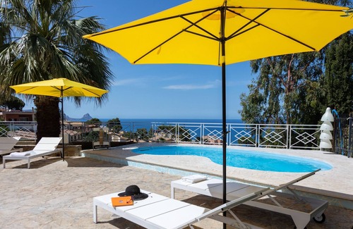 Torre Colonna-sperone Villa | Comfortable Villa near Palermo with a welcome spaghettata