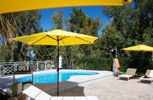 Torre Colonna-sperone Villa | Comfortable Villa near Palermo with a welcome spaghettata
