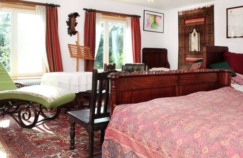 Ruiselede Villa | Comfortable Mansion in Doomkerke near Forest