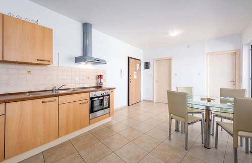Monterol Apartment | Comfortable 1 br apartment near the beach