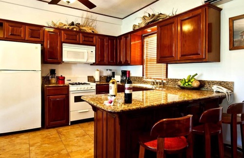 Hopkins Apartment | Comfortable 2 Bedroom beach front unit