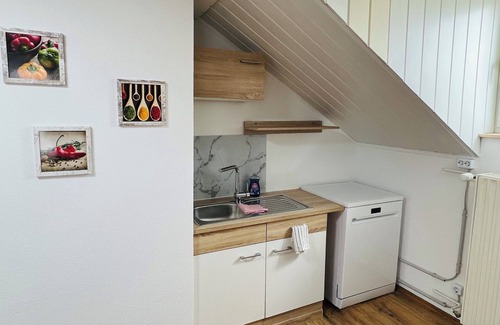Huesten Apartment | Comfortable 2-bedroom apartment for 4