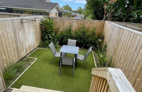 Henderson House | Comfortable 2BR Home on Te Kanawa Crescent