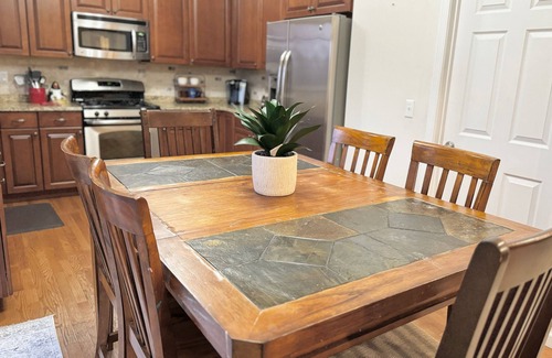 Chester House | Comfortable 5BD Near Legoland Bear Mtn, West Point, Wineries, Woodbury Common