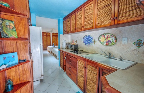 Akumal Cabin | Comfortable and affordable studio, perfect for a couple! Beach access, AC!