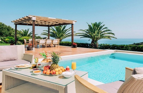 Skiathos Villa | Comfortable And Chic Garden With A Well Maintained Garden