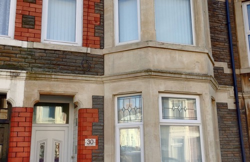 Cathays House | Comfortable and Convenient Home away from Home