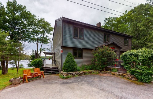 Union Cabin | Comfortable and Convenient Waterfront Home w/Private Washer & Dryer + Free WiFi