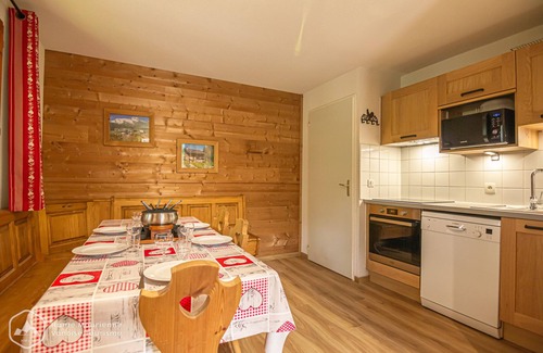 Valfrejus Apartment | Comfortable and cozy apartment 6/8 p - Cabin,