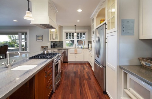 Morro Bay House | Comfortable and Luxurious Beach Home, Steps away from the Sand and Surf
