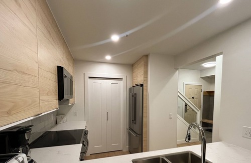 Village North Condo | Comfortable and quiet Stoney Creek Northstar Condo with pool and hot tub access.