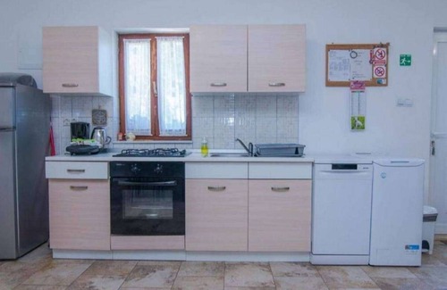 Veli Losinj Apartment | Comfortable and spacious apartment with balcony and sea view Bonić, Lošinj (A-23056-d)