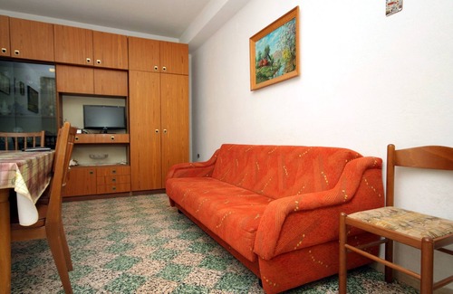 Vela Glavica Apartment | Comfortable and spacious apartment with terrace Lumbarda, Korčula (A-179-a)