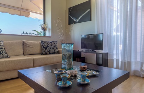 Makri Villa | COMFORTABLE AND SUNNY VILLA WITH A WONDERFUL VIEW.