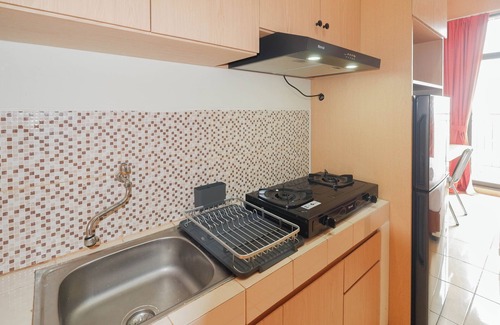 Depok Apartment | Comfortable And Well Furnished Studio Dave Apartment