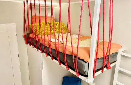 Stare Miasto Apartment | Comfortable Apart, Old Town, free parking, hanging bed, Wi-Fi, lift, aircon,self check-in 24h, Stare Miasto, winda, nowy budynek, garaż 0 zl, klima