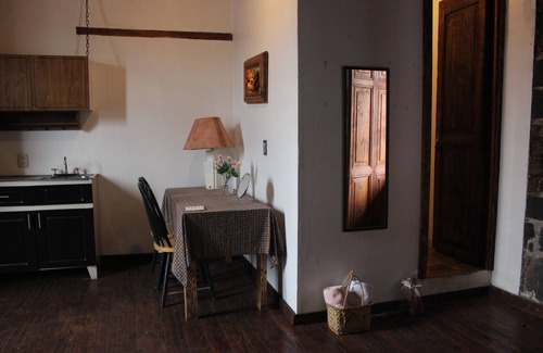Jocotitlan Cottage | Comfortable Apartment To Take A Vacation Located In A 17th Century House