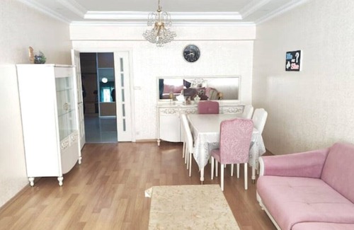 Esenyurt Apartment | Comfortable apartment near the metrobus stop