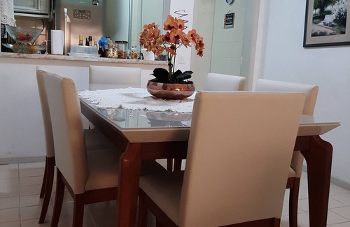 Pitangueiras Apartment | COMFORTABLE APARTMENT WITH AIR, TV, WI-FI AND INTERNET