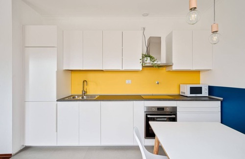 Lingotto Apartment | Comfortable attic apartment with a large furnished terrace is perfect for 3 people, it is located a few meters from the Carducci metro station. We are also a stone's throw from the hospitals (CTO, Molinette, Cellini) and the Parco del Valentino and it is