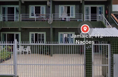 Nacoes Apartment | Comfortable and well located apartment 3 blocks from the sea