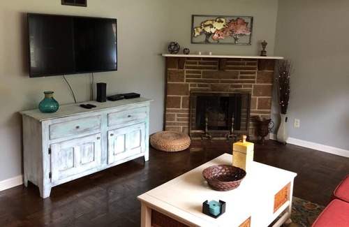 Mason House | Comfortable Brick ranch