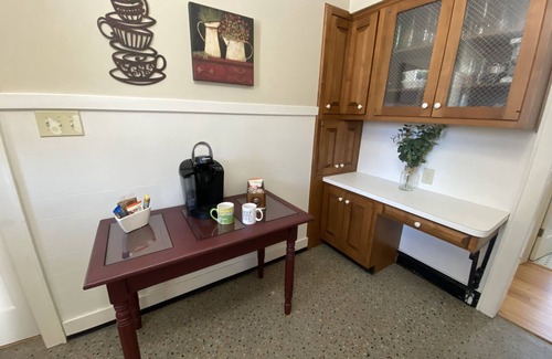 Manitowoc House | Comfortable Convenient Relaxing