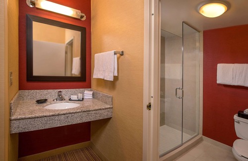 Durham Hotel | Comfortable Countryside Stay! 2 Convenient Units, Free Parking, Onsite Pool