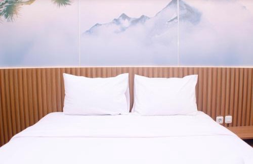 Cikarang Apartment | Comfortable Design Studio Room at Vasanta Innopark Apartment By Travelio