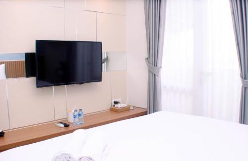 Cikarang Apartment | Comfortable Design Studio Room at Vasanta Innopark Apartment By Travelio