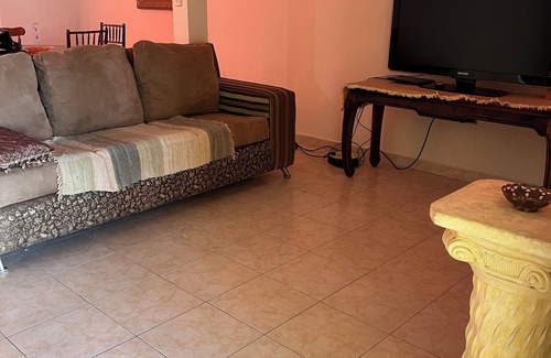 Escobedo House | Comfortable entire house 2-BD in the Industrial city ofApodaca with AC,WiFi