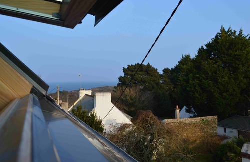 Groix House | comfortable family home up to 12 people 5mn beaches