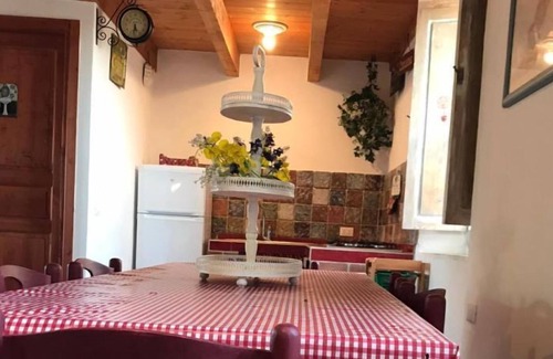 Biancareddu House | Comfortable family house with garden in the hamlet of Biancareddu.