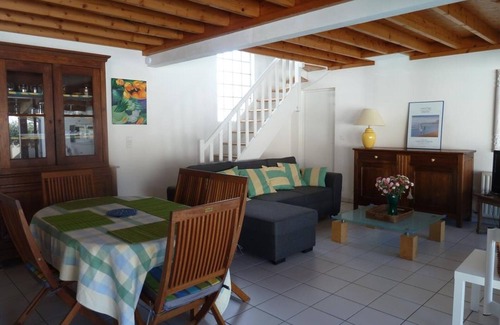 Quartier du Casino House | Comfortable House for 8 with Secure Pool, WiFi, 100m from Beach