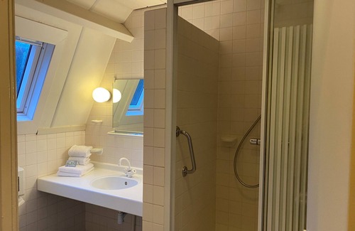 Municipality of Zeist Hotel | Comfortable Getaway with On-site Dining, Free Parking, and a Quiet Escape