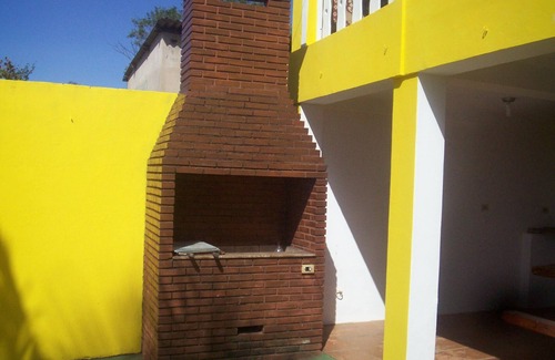 Sao Pedro House | Comfortable house with swimming pool, barbecue, terrace and views of greenery