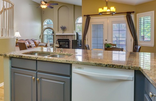 Stonegate House | Comfortable Home ~ 20 Mi to Downtown Denver!