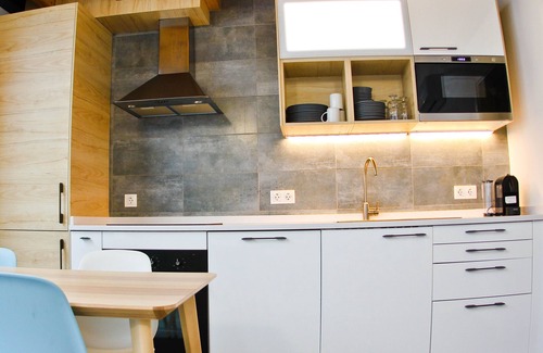 Evora House | Comfortable home for family visits.