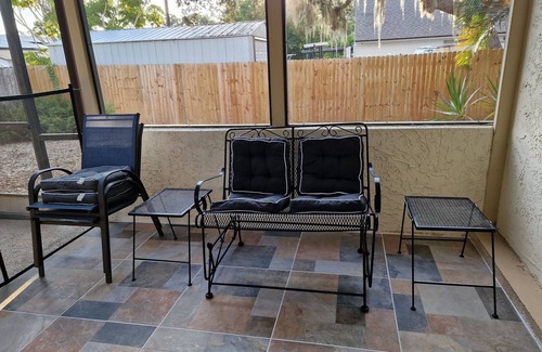 Riverview Estates House | Comfortable home, heated salt-cell pool with child-safety, 10 min from the beach