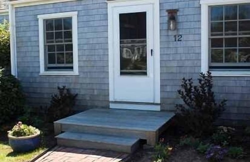 West of Town House | Comfortable Home in a Quiet Centrally Located Nantucket Neighborhood