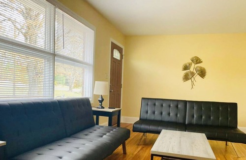 Graham House | Comfortable Home in Graham