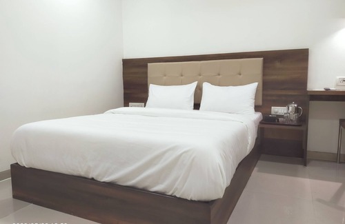 Marol Hotel | Comfortable Hotel Stay