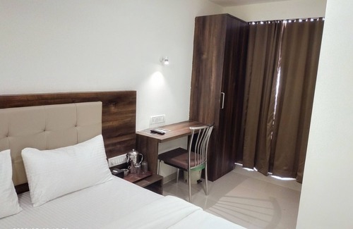 Marol Hotel | Comfortable Hotel Stay