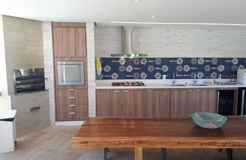 Guarajuba House | Comfortable House Guarajuba Oceanfront 5/4. 20 beds. Contact us!