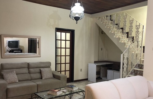 Vila Muriqui House | Comfortable House with Pool and Barbecue