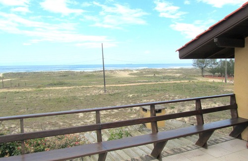 Barra de Ibiraquera House | Comfortable house w /view to the sea w /wi-fi - Ibiraquera beach.