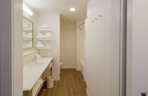 Crestview House | Comfortable in Crestview