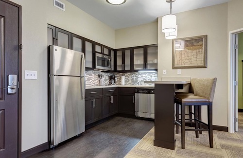 Maryland Heights Condo | Comfortable King Suite Near Edward Jones! Complimentary Breakfast